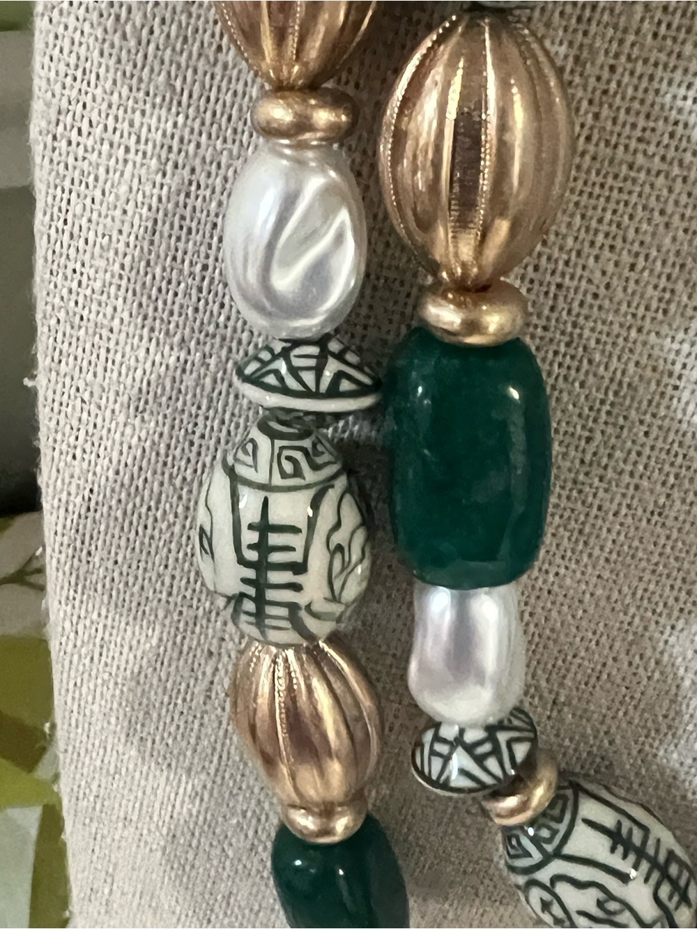 NWT Southern Living Layered Green, Gold and White Statement Necklace #JW7 - Picture 9 of 12